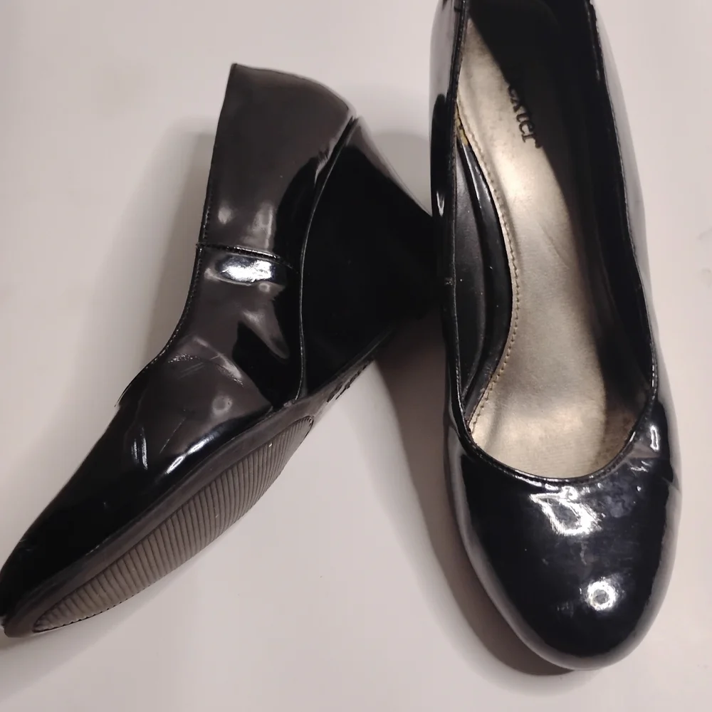 Dexter Women's Glossy Black Heels